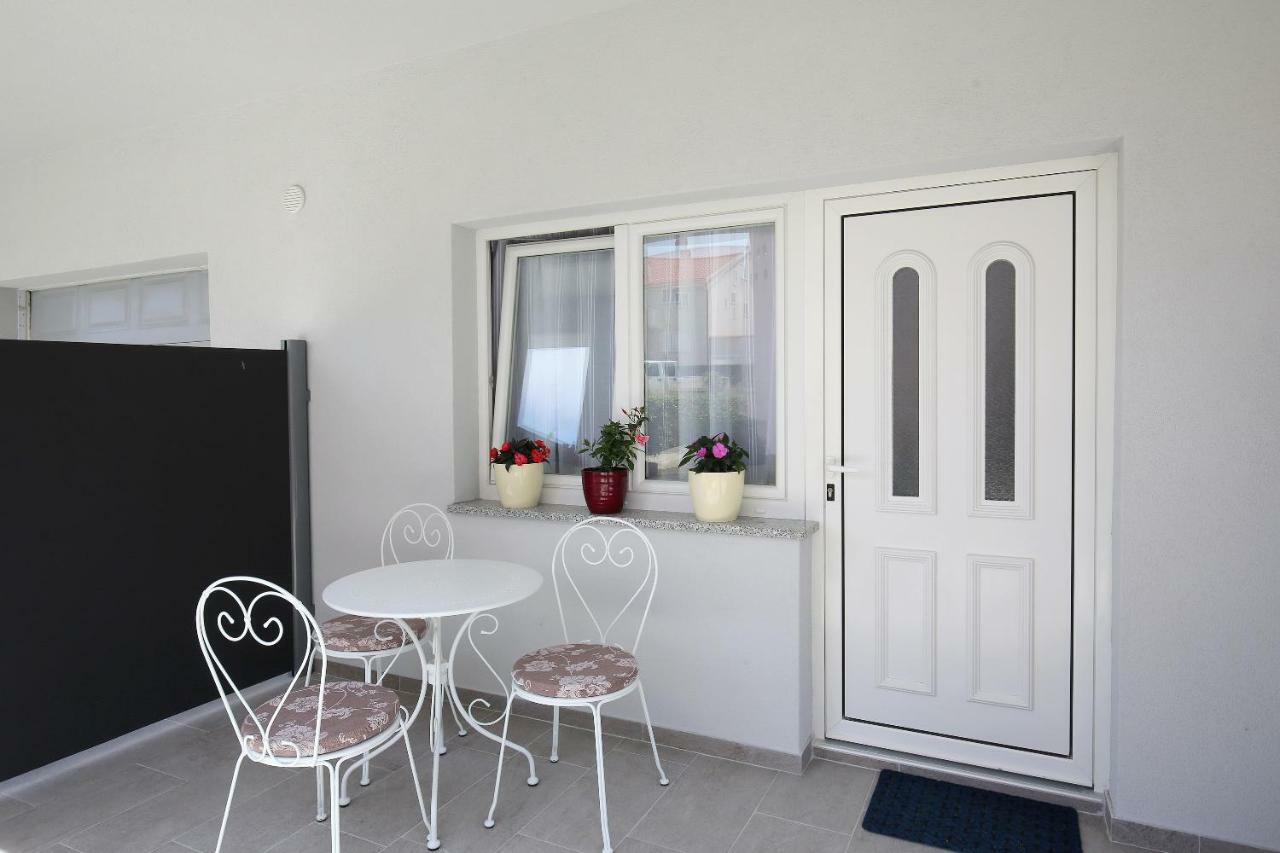 Ferienwohnung Niko Nin Exterior foto
