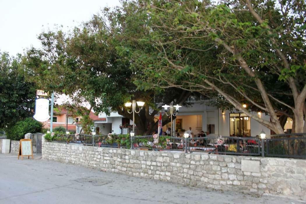 Ferienwohnung Niko Nin Exterior foto